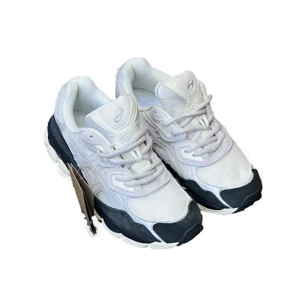 Shoes · S124 from the Six Seven Shop catalogue