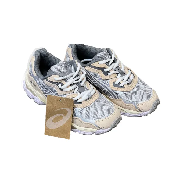 Shoes · S126 from the Six Seven Shop catalogue
