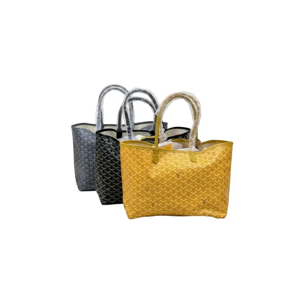 Bags & accessories · B005 from the Six Seven Shop catalogue
