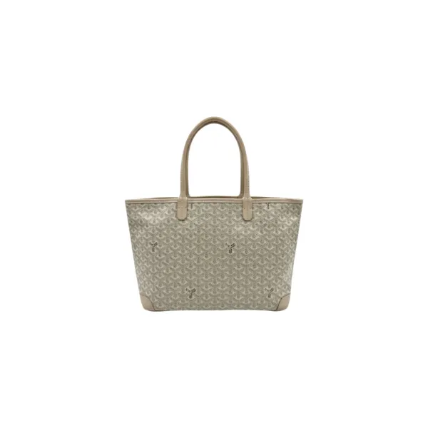 Bags & accessories · B008 from the Six Seven Shop catalogue