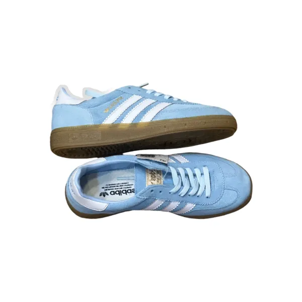 Shoes · S022 from the Six Seven Shop catalogue