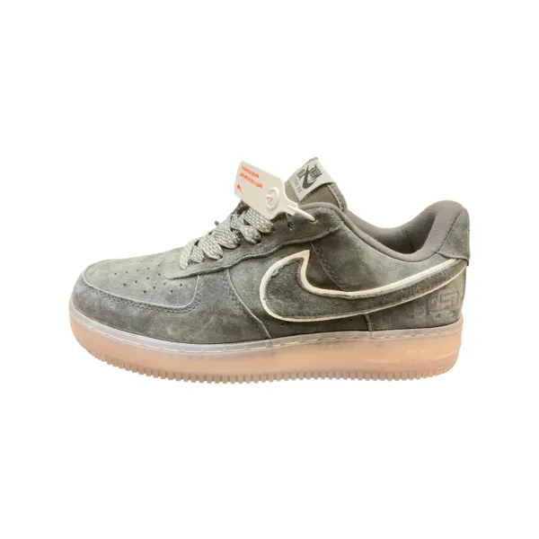Shoes · S057 from the Six Seven Shop catalogue